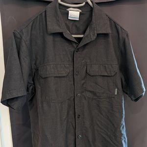 Men's Columbia omni-wick SS Button Down small